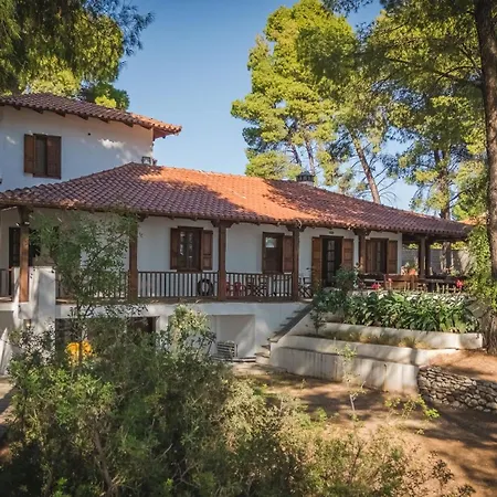 Squirrel Front Villa, Holiday home *