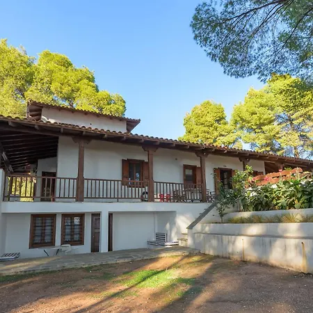 Squirrel Front Villa, Tatil Evi *